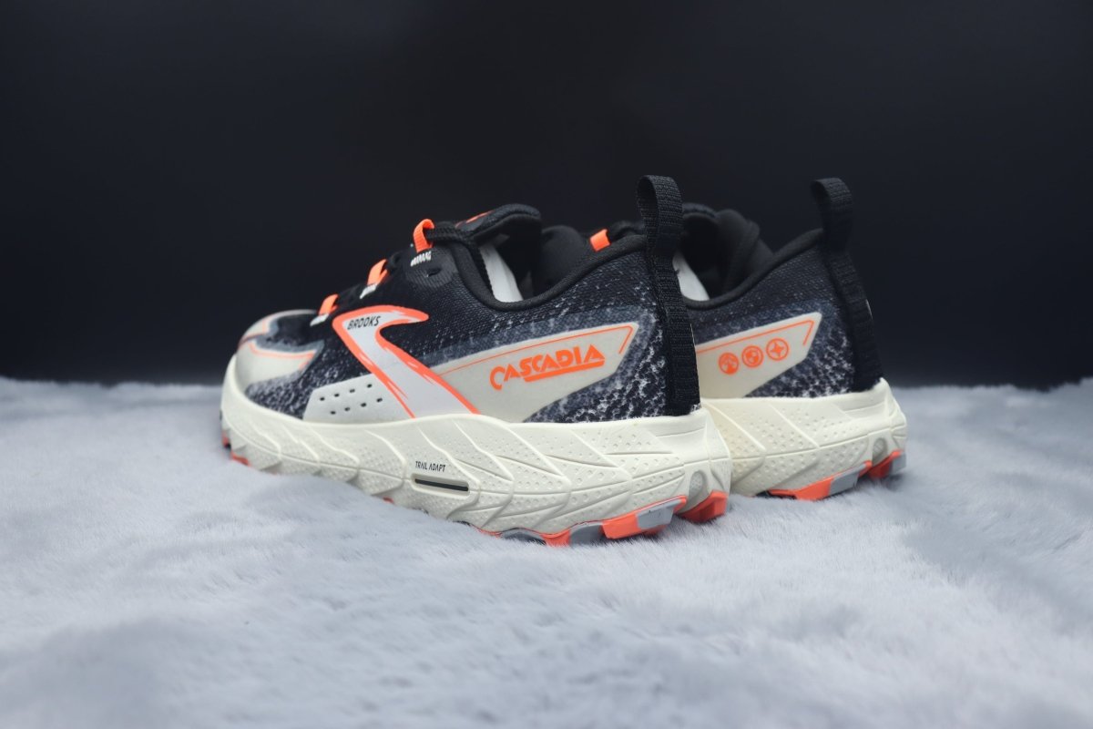 BRKS Cascadia 18 – Neon Ember - Essencials