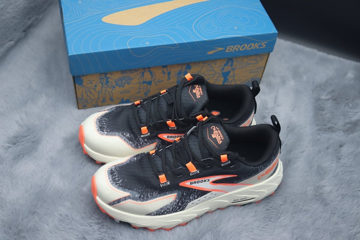 BRKS Cascadia 18 – Neon Ember - Essencials