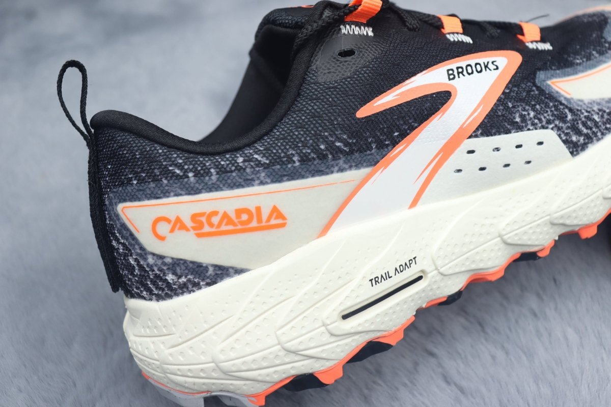 BRKS Cascadia 18 – Neon Ember - Essencials