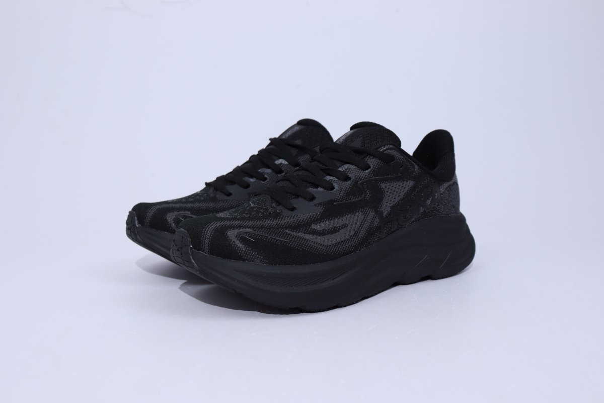 Clifton 10 - HK Unisex Sneakers - All Black - Essencials