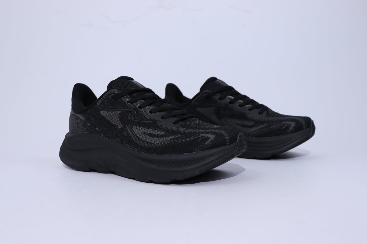 Clifton 10 - HK Unisex Sneakers - All Black - Essencials