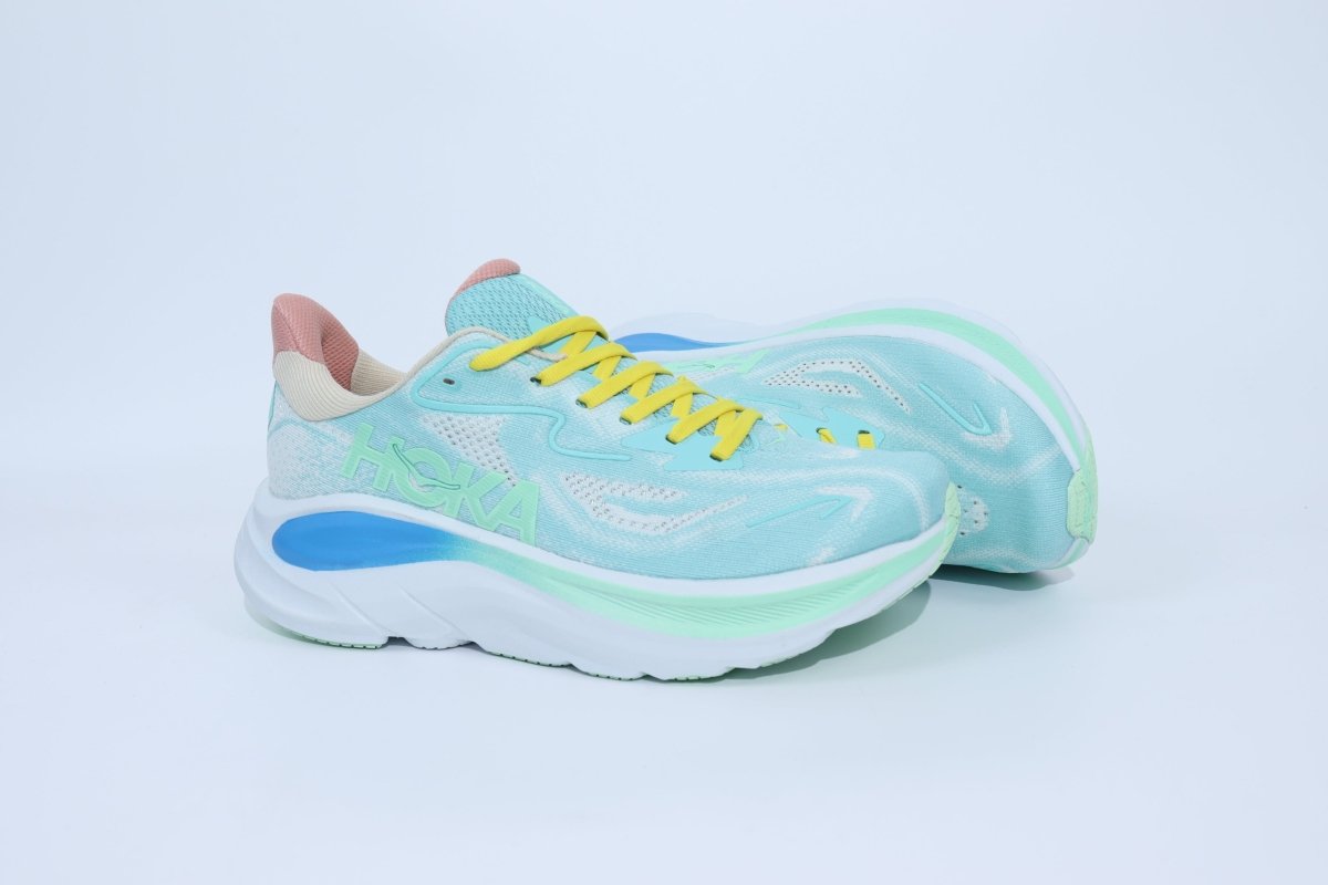 Clifton 10 - HK Unisex Sneakers - Light Blue - Essencials