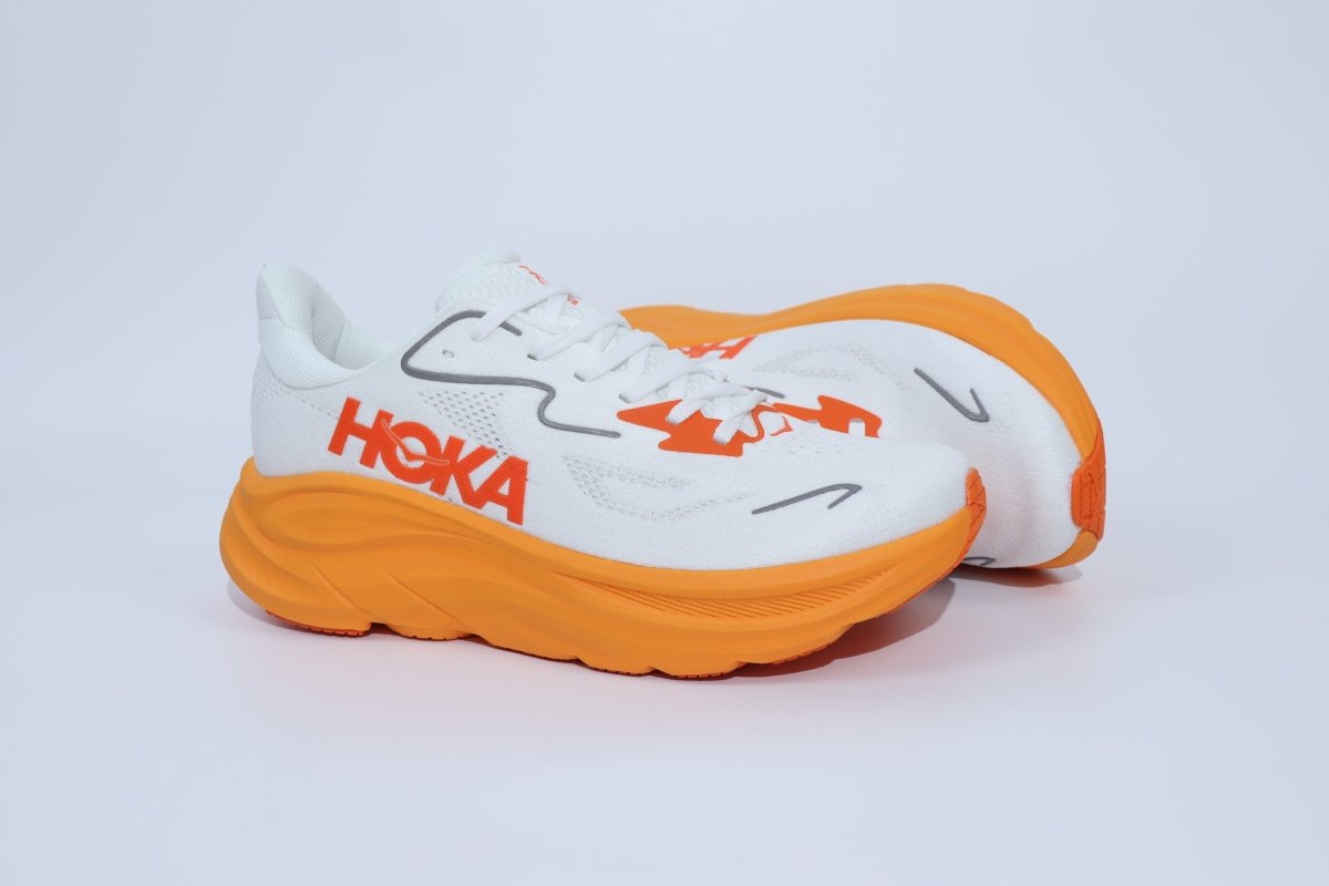 Clifton 10 - HK Unisex Sneakers - Orange - Essencials