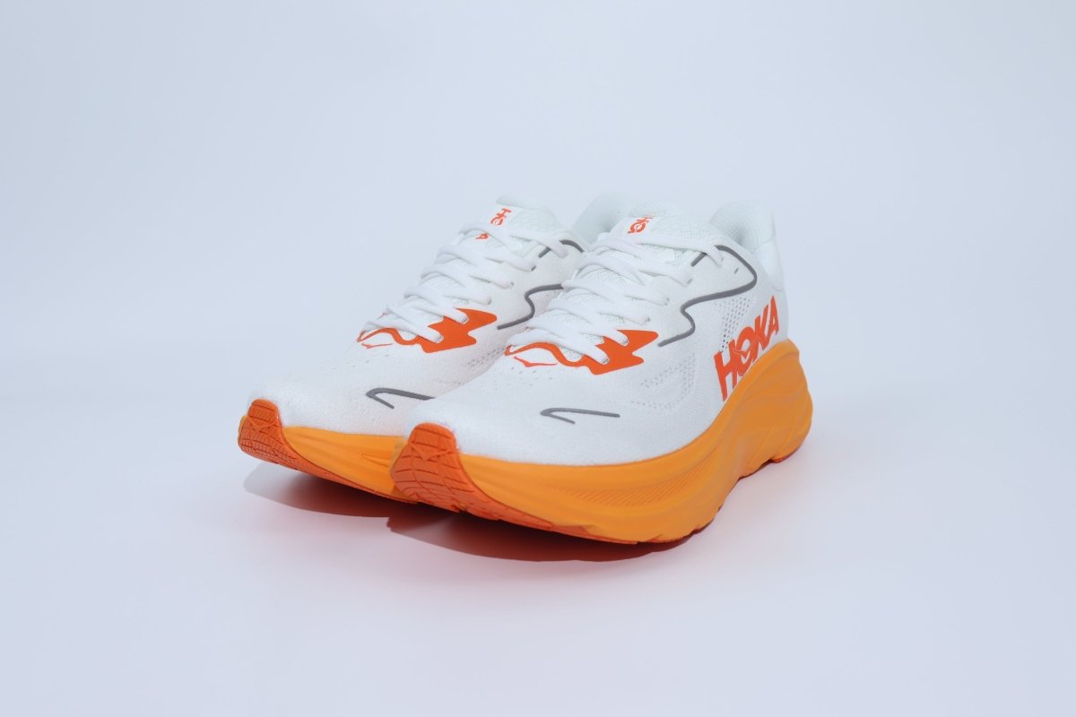 Clifton 10 - HK Unisex Sneakers - Orange - Essencials