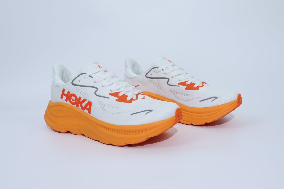 Clifton 10 - HK Unisex Sneakers - Orange - Essencials
