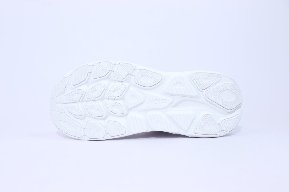 Clifton 10 - HK Unisex Sneakers - White - Essencials