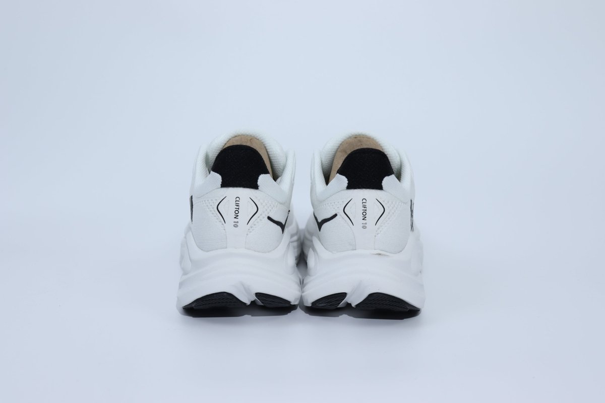 Clifton 10 - HK Unisex Sneakers - White Black - Essencials