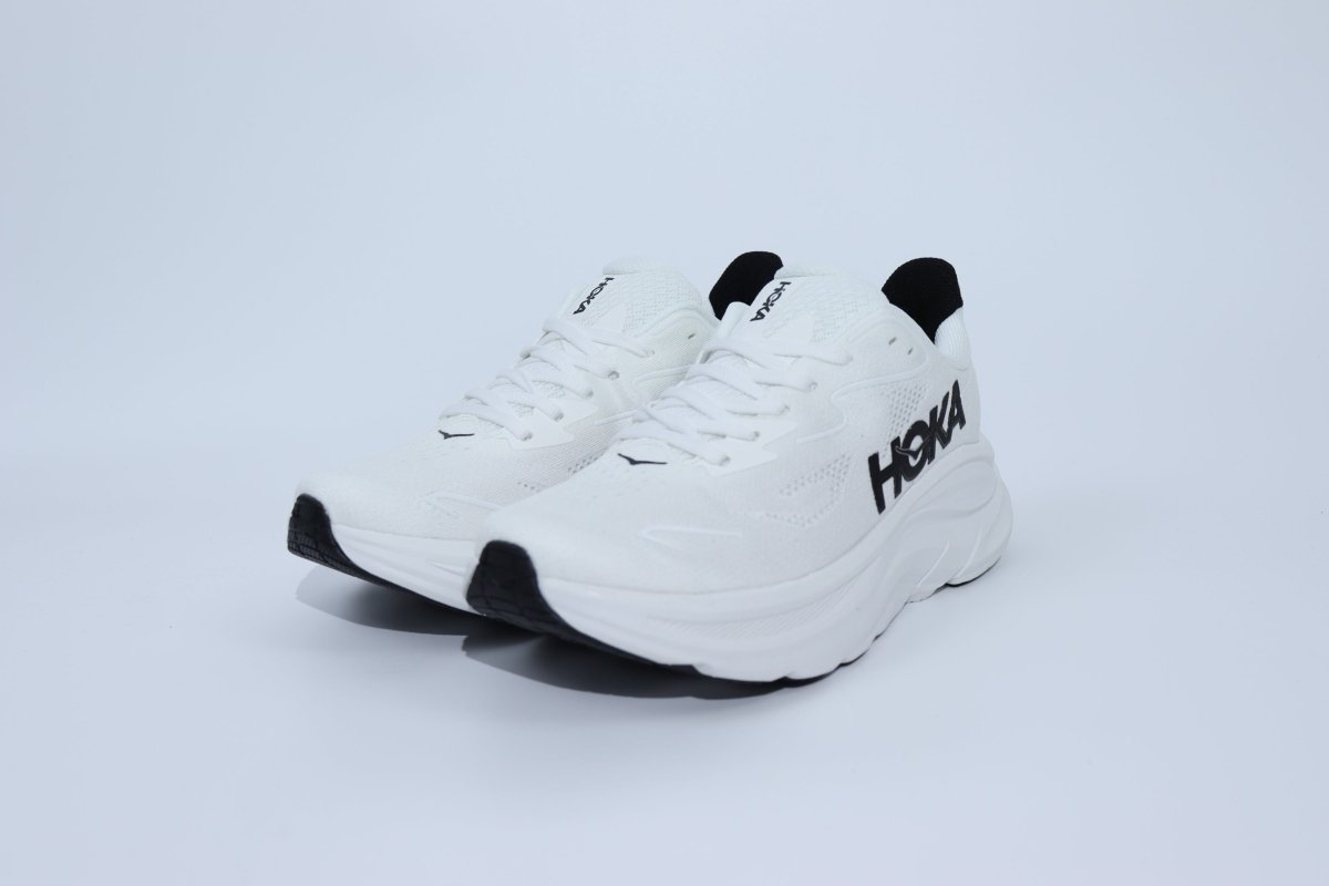 Clifton 10 - HK Unisex Sneakers - White Black - Essencials